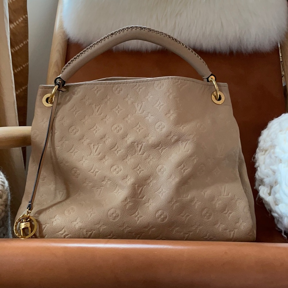 Louis Vuitton Artsy Leather Monogram Empriente Dune Shoulder bag